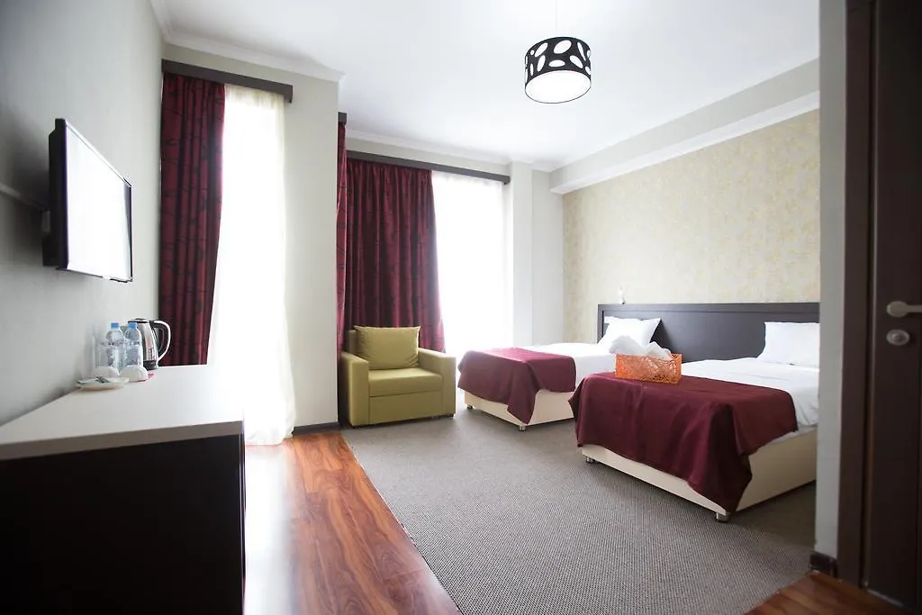 The One Boutique Otel Tiflis 4*,