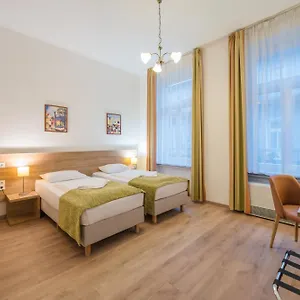 Otel Baross -